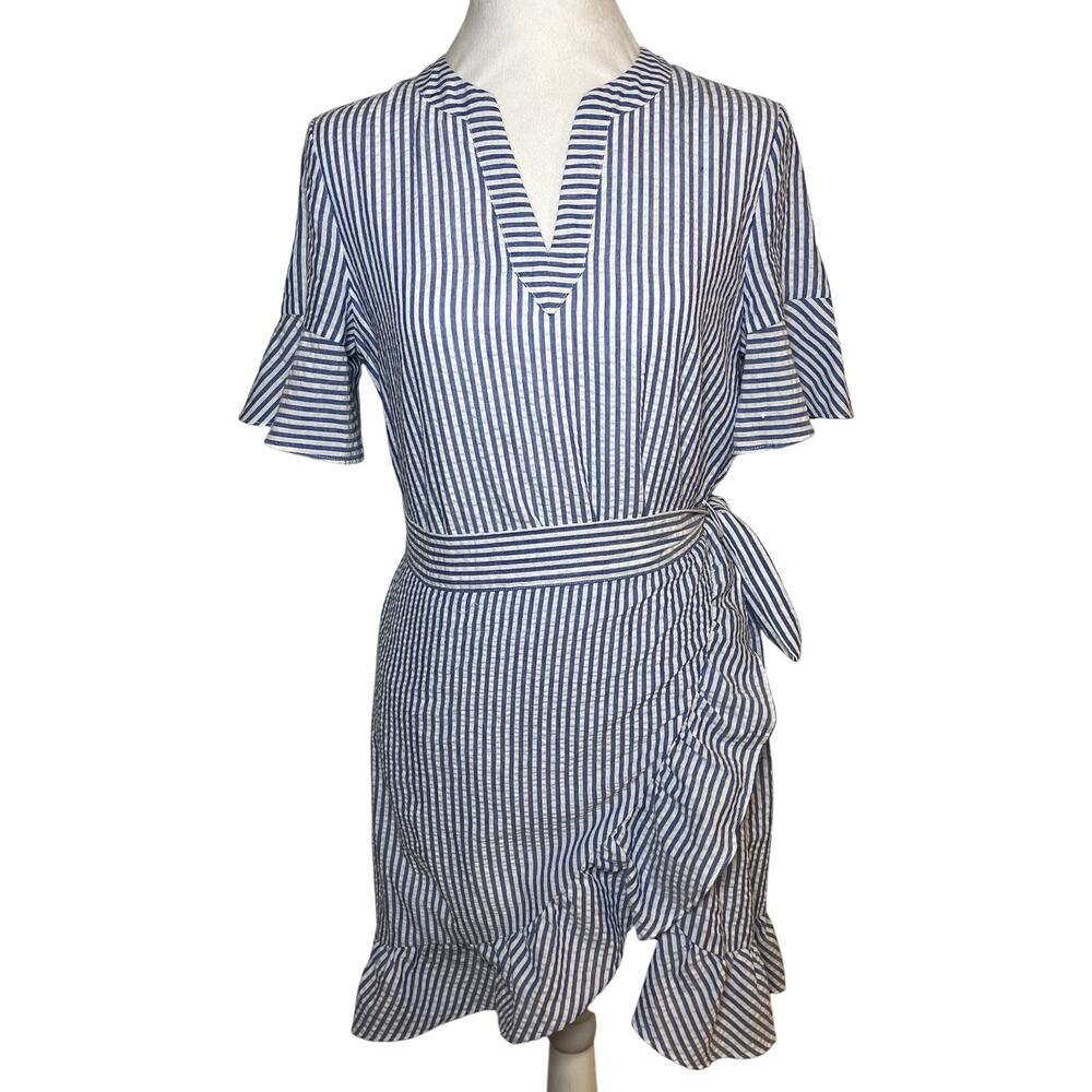 Vineyard Vines Seersucker Wrap Dress Blue White‎ Size 0 V-Neck Ruffle Hem Preppy
